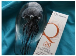 Qiriness SPF 50, la crème solaire qui se dégrade plus vite que son ombre !