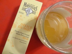 Le Délice de miel du Petit Marseillais, sa photolabilité ne fait pas nos délices ! 