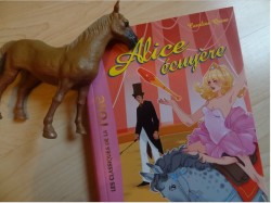 Quand Alice devient Bess… tout en restant bien Alice, c’est forcément une histoire de cosmétiques !