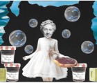 Des bulles de savon aux premières touches de maquillage, Agatha Christie fait revivre le temps béni de l’enfance